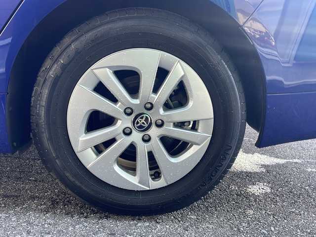 トヨタ プリウス S 岐阜県 2016(平28)年 1.6万km ダークブルーマイカM 禁煙車/純正ナビ/バックカメラ/プリクラッシュセーフティ/LDA/レーダークルーズコントロール/オートライト/オートハイビーム/プッシュスタート/スマートキー/ビルトインETC/純正フロアマット/ドアバイザー