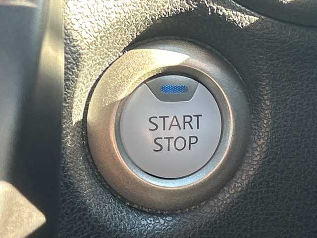 日産 ノート e－パワー X Bアロー 千葉県 2019(令1)年 1.7万km ブリリアントホワイトパール/スーパーブラック 2トーン ナビＭＭ３１８Ｄ－Ｗ　全方位カメラ　スマートルームミラー　ＥＴＣ　ドラレコ　クルーズコントロール　エマージェンシーブレーキ　レーンアシスト　オートライト　ステアスイッチ　スマートキー　１５インチＡＷ