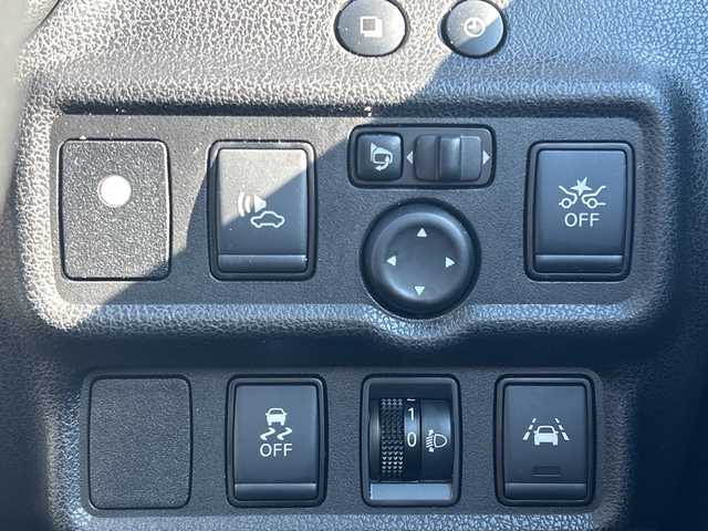 日産 ノート e－パワー X Bアロー 千葉県 2019(令1)年 1.7万km ブリリアントホワイトパール/スーパーブラック 2トーン ナビＭＭ３１８Ｄ－Ｗ　全方位カメラ　スマートルームミラー　ＥＴＣ　ドラレコ　クルーズコントロール　エマージェンシーブレーキ　レーンアシスト　オートライト　ステアスイッチ　スマートキー　１５インチＡＷ