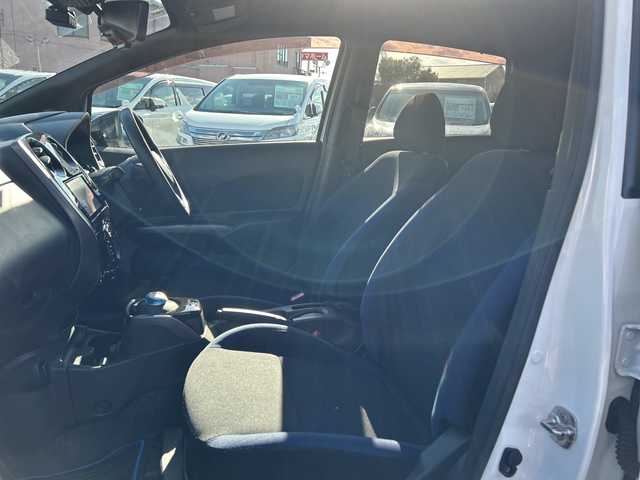 日産 ノート e－パワー X Bアロー 千葉県 2019(令1)年 1.7万km ブリリアントホワイトパール/スーパーブラック 2トーン ナビＭＭ３１８Ｄ－Ｗ　全方位カメラ　スマートルームミラー　ＥＴＣ　ドラレコ　クルーズコントロール　エマージェンシーブレーキ　レーンアシスト　オートライト　ステアスイッチ　スマートキー　１５インチＡＷ