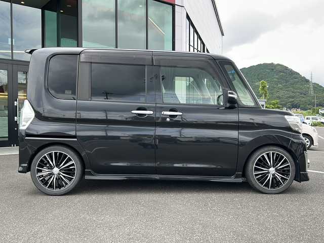 ダイハツ タント カスタム X トップED SA 鹿児島県 2014(平26)年 7.9万km 黒 純正ナビ/Bluetooth/DVD/AM/FM/片側パワースライドドア/アイドリンクストップ/横滑り防止装置/衝突軽減システム/ドライブレコーダー/バックカメラ/AC/電動格納ミラー/ドアバイザー/純正フロアマット/ベンチシート