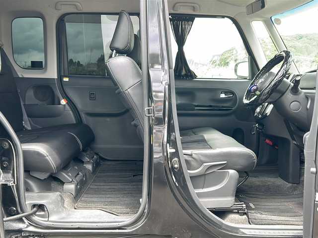 ダイハツ タント カスタム X トップED SA 鹿児島県 2014(平26)年 7.9万km 黒 純正ナビ/Bluetooth/DVD/AM/FM/片側パワースライドドア/アイドリンクストップ/横滑り防止装置/衝突軽減システム/ドライブレコーダー/バックカメラ/AC/電動格納ミラー/ドアバイザー/純正フロアマット/ベンチシート