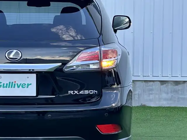レクサス ＲＸ 450h バージョンL エアサス 香川県 2014(平26)年 8万km ブラック エアサスペンション（車高調）/純正ナビゲーション/【AM/FM/フルセグTV/BT/CD/DVD】/バックカメラ/プリクラッシュセーフティシステム/レーンキーピングアシスト/アダプティブハイビームシステム/ヘッドアップディスプレイ/前後クリアランスソナー/ステアリングヒーター/シートヒーター/エアシート（前席）/シートメモリー（前席）/パワーシート/ETC/LEDオートヘッドライト/LEDフォグランプ/ヘッドライトウォッシャー/100V電源/純正19インチアルミホイール/純正フロアマット/スマートキー/プッシュスタート