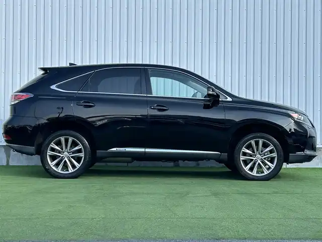 レクサス ＲＸ 450h バージョンL エアサス 香川県 2014(平26)年 8万km ブラック エアサスペンション（車高調）/純正ナビゲーション/【AM/FM/フルセグTV/BT/CD/DVD】/バックカメラ/プリクラッシュセーフティシステム/レーンキーピングアシスト/アダプティブハイビームシステム/ヘッドアップディスプレイ/前後クリアランスソナー/ステアリングヒーター/シートヒーター/エアシート（前席）/シートメモリー（前席）/パワーシート/ETC/LEDオートヘッドライト/LEDフォグランプ/ヘッドライトウォッシャー/100V電源/純正19インチアルミホイール/純正フロアマット/スマートキー/プッシュスタート