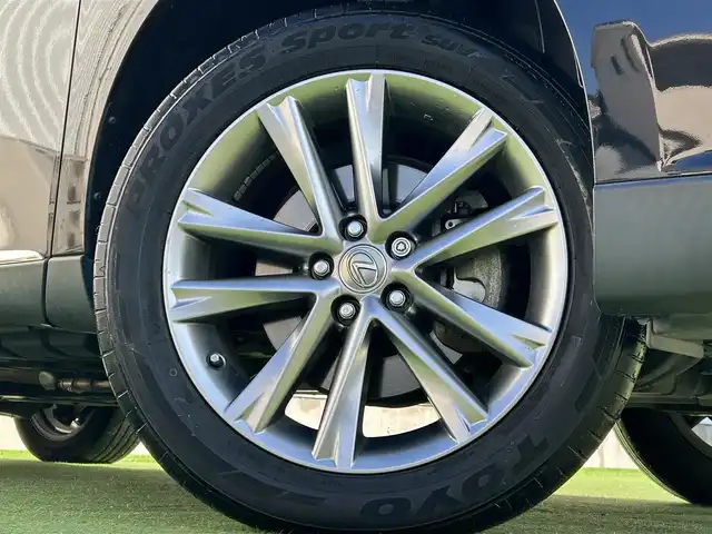 レクサス ＲＸ 450h バージョンL エアサス 香川県 2014(平26)年 8万km ブラック エアサスペンション（車高調）/純正ナビゲーション/【AM/FM/フルセグTV/BT/CD/DVD】/バックカメラ/プリクラッシュセーフティシステム/レーンキーピングアシスト/アダプティブハイビームシステム/ヘッドアップディスプレイ/前後クリアランスソナー/ステアリングヒーター/シートヒーター/エアシート（前席）/シートメモリー（前席）/パワーシート/ETC/LEDオートヘッドライト/LEDフォグランプ/ヘッドライトウォッシャー/100V電源/純正19インチアルミホイール/純正フロアマット/スマートキー/プッシュスタート