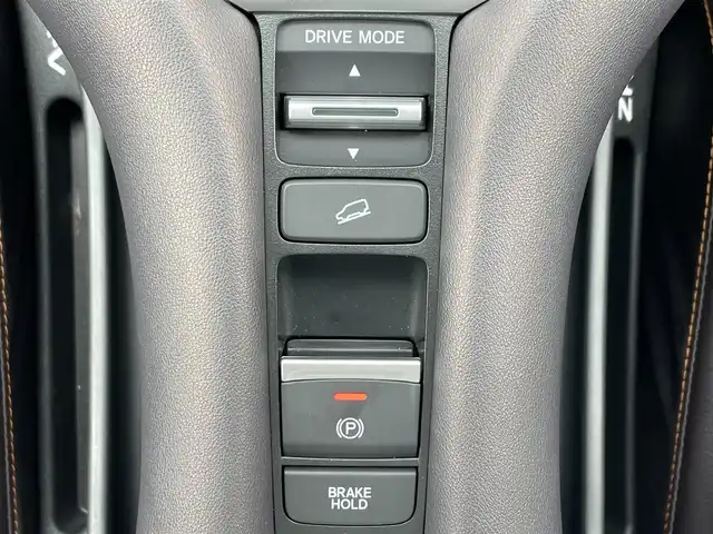 ホンダ ＺＲ－Ｖ ハイブリッド e:HEV Z 滋賀県 2025(令7)年 0.4万km ミッドナイトブルービームM 純正ナビ/・Bluetooth/・フルセグ/・Carplay/BOSE/レーダークルーズコントロール/衝突軽減ブレーキ/全方位カメラ/レーンキープアシスト/標識確認機能/ダウンヒルアシスト/LEDオートライト/パドルシフト/ステアリングヒーター/メモリ付きパワーシート/シートヒーター/電動リアゲート/ETC2.0