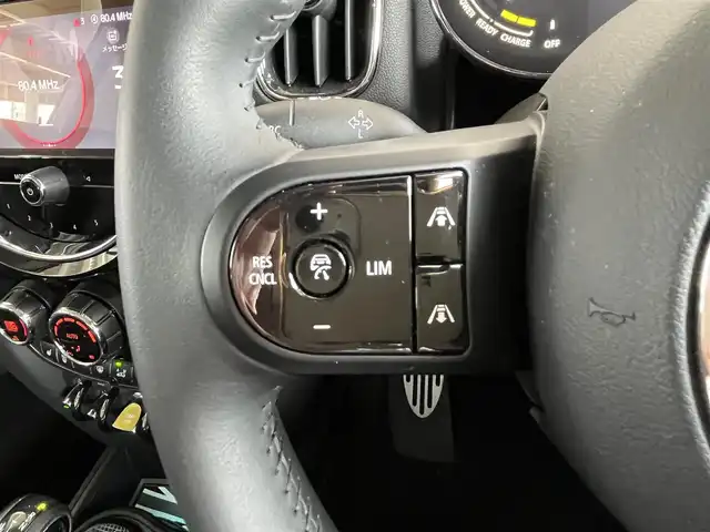 ＭＩＮＩ ＢＭＷ ミニ クロスオーバー クーパー S E オール4 山形県 2023(令5)年 1.5万km グレー 純正ディスプレイオーディオ/バックカメラ/AppleCarplay/アダプティブクルーズコントロール/アンビエントライト/コーナーセンサー/シートヒーター/インテリジェントセーフティ/レーンキープアシスト/ワイアレスチャージャー