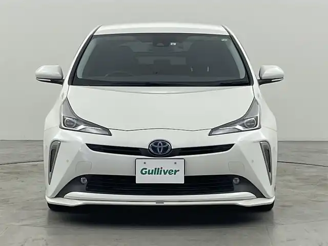 トヨタ プリウス S ツーリングセレクション 福岡県 2019(令1)年 2.4万km ホワイトパールクリスタルシャイン ＴＲＤフルエアロ　/純正８型ナビ（フルセグＴＶ）　/バックカメラ　/ビルトインＥＴＣ　/前方ドラレコ　/レーダークルコン　/コーナーセンサー　/衝突軽減　/レーンキープ　/ＰＫＳＢ　/ステアリングリモコン　/シートヒーター