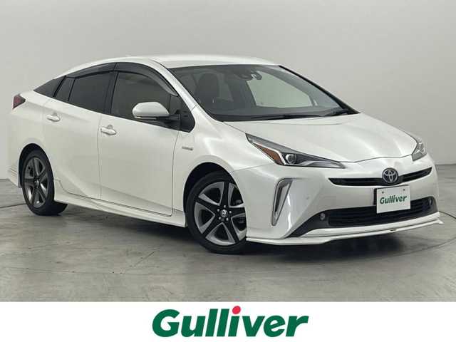 トヨタ プリウス S ツーリングセレクション 福岡県 2019(令1)年 2.4万km ホワイトパールクリスタルシャイン ＴＲＤフルエアロ　/純正８型ナビ（フルセグＴＶ）　/バックカメラ　/ビルトインＥＴＣ　/前方ドラレコ　/レーダークルコン　/コーナーセンサー　/衝突軽減　/レーンキープ　/ＰＫＳＢ　/ステアリングリモコン　/シートヒーター