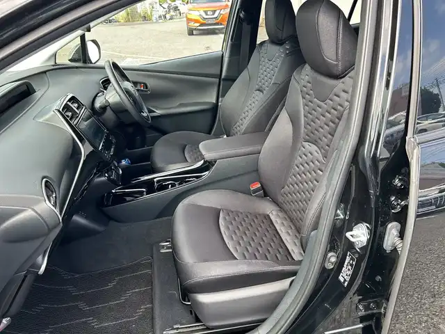 トヨタ プリウス ＰＨＶ S セーフティプラス 千葉県 2018(平30)年 3.6万km アティチュードブラックマイカ ９型ナビＮＳＺＴ－Ｙ６８　バックカメラ　シートヒーター　ステアヒーター セーフティセンス　ドラレコ　ＥＴＣ AC100V クルコン スマートキー クリアランスソナー LEDライト オートライト