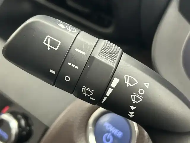 トヨタ ヤリスクロス ハイブリッド Z 道央・札幌 2021(令3)年 5.4万km ホワイトパールクリスタルシャイン ・４WD/・純正メモリナビ/・アダプティブクルーズコントロール/・バックカメラ/・レーンキープアシスト/・先行車発信告知/・後退速度抑制/・SNOW/TRAIL-MODE/・DRIVE-MODE/・EV-MODE/・ヘッドライトレベライザー/・オートブレーキホールド/・BSM/・PKSB/・RSA/・PCS/・RCTA/・フロントフォグランプ/・純正LEDライト/・ステアリングスイッチ/・ステアリングヒーター/・ミラーヒーター/・ダウンヒルアシスト