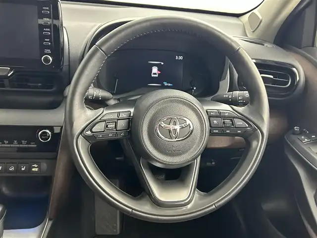 トヨタ ヤリスクロス ハイブリッド Z 道央・札幌 2021(令3)年 5.4万km ホワイトパールクリスタルシャイン ・４WD/・純正メモリナビ/・アダプティブクルーズコントロール/・バックカメラ/・レーンキープアシスト/・先行車発信告知/・後退速度抑制/・SNOW/TRAIL-MODE/・DRIVE-MODE/・EV-MODE/・ヘッドライトレベライザー/・オートブレーキホールド/・BSM/・PKSB/・RSA/・PCS/・RCTA/・フロントフォグランプ/・純正LEDライト/・ステアリングスイッチ/・ステアリングヒーター/・ミラーヒーター/・ダウンヒルアシスト