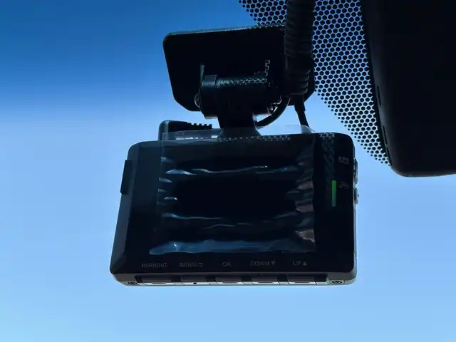 レクサス ＥＳ 300h バージョンL 大分県 2019(令1)年 1万km アイスエクリュマイカメタリック ・ナビ(CD/DVD/BT/SD/USB/AUX)/・全方位カメラ/・フルセグテレビ/・プリクラッシュセーフティ/・ブラインドスポットモニター/・コーナーセンサー/・AC100V/・ヘッドアップディスプレイ/・ムーンルーフ/・ETC2.0/・ドライブレコーダー/・レーダークルーズコントロール/・パワーシート/・シートメモリー/・シートヒーター/・シートクーラー/・パドルシフト/・オートハイビーム/・ブレーキホールド/・スマートキー/・プッシュスタートボタン