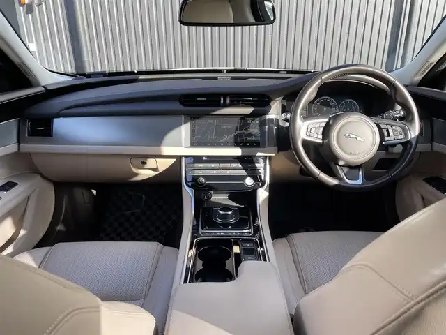 ジャガー ＸＦ スポーツブレイク プレステージ 福島県 2018(平30)年 6.2万km ポラリスホワイト MERIPIAN/純正ナビ(CD/DVD/BT/SD/USB/HDMI)/フルセグTV/バックカメラ/ステアリングスイッチ/パドルシフト/レザーシート/パワーシート/シートヒーター/パワーバックドア/ETC/純正18AW/取扱説明書/保証書/スペアキー