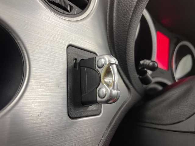 アルファロメオ １５９ 3．2JTSQ4Q－T TI 道央・札幌 2010(平22)年 6.8万km 黒 ・４ＷＤ　/・社外メモリナビ/・CD/DVD/SD/USB/BT/フルセグTV）　/・ＥＴＣ　/・純正フロアマット　/・前席パワーシート　/・シートヒーター　/・メモリシート　/・ブレンボキャリパー　/・前後コーナーセンサー　/・ＡＢＳ/・盗難防止装置　/・横滑り防止装置　/・スマートキー/・スペアキー