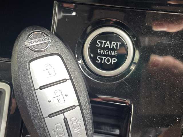 日産 セレナ ハイウェイスター V 愛知県 2021(令3)年 4.7万km ダークメタルグレー 純正10型ナビ　SDカードなし/全方位カメラ/両側パワースライドドア/レーダークルーズコントロール/CD DVD/Bluetooth/コーナーセンサー/純正アルミホイール/ETC/ブラインドスポットモニター/LEDヘッドライト/リアオートエアコン/レーンキープアシスト/ドライブレコーダー/ステアリングスイッチ/スマートキー/プッシュスタート