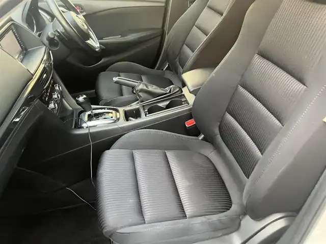 マツダ アテンザ ワゴン XD 愛知県 2013(平25)年 12.2万km スノーフレイクホワイトパールマイカ 車検　令和9年12月/純正HDDナビTV /DVDビデオ&CD/地デジ　フルセグ/Bluetoothオーディオ/バックカメラ/クルーズコントロール/ステアリングスイッチ/インテリキー/プッシュスタート/スマートインETC/キセノンヘッドライト/オートライト/前後2カメラドライブレコーダー/純正アルミホイル/純正フロアマット