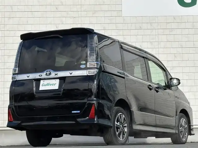 トヨタ ヴォクシー ZS 岩手県 2017(平29)年 7.5万km ブラック 禁煙車/ワンオーナー/4WD/片側パワースライドドア/2列目サンシェード/ALPINE11V型ナビ/→フルセグTV/Bluetooth/CD/DVD/FM/AM/バックカメラ/ステアリングスイッチ（ナビ連動）/レーンキープアシスト/衝突軽減システム/横滑り防止装置/クルーズコントロール/オートライト/LEDヘッドライト/LEDフォグライト/〇プッシュスタート/〇電動格納ミラー/〇ウィンカーミラー/〇ドアバイザー/〇フロアマット/〇USBポート/〇シガーソケット/〇オールオートパワーウィンドウ/ビルトインETC