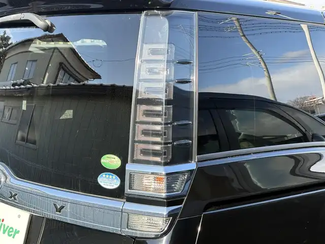 トヨタ ヴォクシー ZS 岩手県 2017(平29)年 7.5万km ブラック 禁煙車/ワンオーナー/4WD/片側パワースライドドア/2列目サンシェード/ALPINE11V型ナビ/→フルセグTV/Bluetooth/CD/DVD/FM/AM/バックカメラ/ステアリングスイッチ（ナビ連動）/レーンキープアシスト/衝突軽減システム/横滑り防止装置/クルーズコントロール/オートライト/LEDヘッドライト/LEDフォグライト/〇プッシュスタート/〇電動格納ミラー/〇ウィンカーミラー/〇ドアバイザー/〇フロアマット/〇USBポート/〇シガーソケット/〇オールオートパワーウィンドウ/ビルトインETC