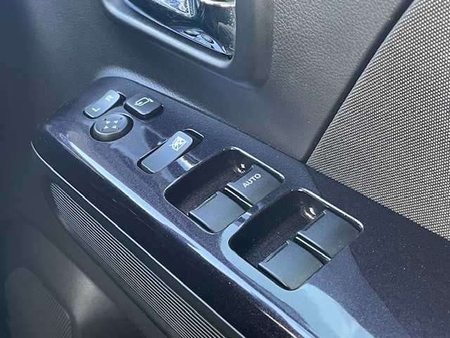 スズキ ワゴンＲ スティングレー HYBRID X 静岡県 2020(令2)年 1.6万km スチールシルバーM ●社外ナビ/(ワンセグ/CD/BT)/(パナソニック/CN-E330D)/●運転席シートヒーター/●バックカメラ/●デュアルセンサーブレーキサポート/●レーンキープアシスト/●後方パーキングセンサー/●LEDヘッドライト＆フォグランプ/●オートライト/●革巻きステアリング/●ステアリングスイッチ/●ETC/●電動格納ウィンカーミラー/●ドアバイザー/●スマートキー/●プッシュスタート/●社外フロアマット/●純正14インチアルミホイール/●ダブルSRS＋ABS