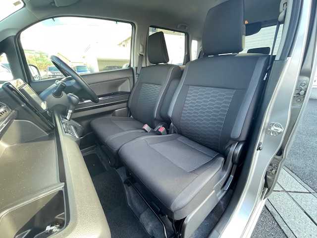 スズキ ワゴンＲ スティングレー HYBRID X 静岡県 2020(令2)年 1.6万km スチールシルバーM ●社外ナビ/(ワンセグ/CD/BT)/(パナソニック/CN-E330D)/●運転席シートヒーター/●バックカメラ/●デュアルセンサーブレーキサポート/●レーンキープアシスト/●後方パーキングセンサー/●LEDヘッドライト＆フォグランプ/●オートライト/●革巻きステアリング/●ステアリングスイッチ/●ETC/●電動格納ウィンカーミラー/●ドアバイザー/●スマートキー/●プッシュスタート/●社外フロアマット/●純正14インチアルミホイール/●ダブルSRS＋ABS