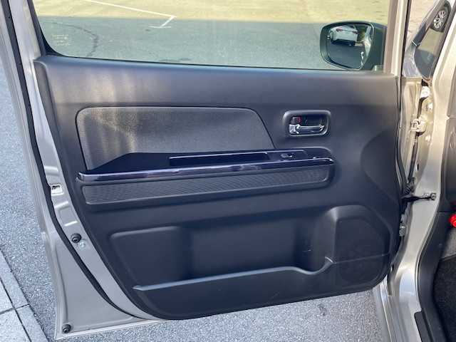 スズキ ワゴンＲ スティングレー HYBRID X 静岡県 2020(令2)年 1.6万km スチールシルバーM ●社外ナビ/(ワンセグ/CD/BT)/(パナソニック/CN-E330D)/●運転席シートヒーター/●バックカメラ/●デュアルセンサーブレーキサポート/●レーンキープアシスト/●後方パーキングセンサー/●LEDヘッドライト＆フォグランプ/●オートライト/●革巻きステアリング/●ステアリングスイッチ/●ETC/●電動格納ウィンカーミラー/●ドアバイザー/●スマートキー/●プッシュスタート/●社外フロアマット/●純正14インチアルミホイール/●ダブルSRS＋ABS