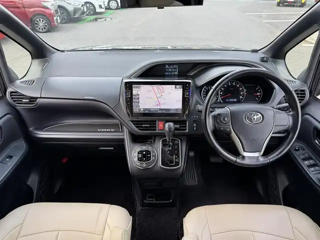 トヨタ ヴォクシー ZS 煌 千葉県 2016(平28)年 12.6万km ブラック TRDエアロ（F/R）/トヨタセーフティセンス/衝突被害軽減システム/レーンキープアシスト/ALPINE10型ナビ【EX10】/Bluetooth/フルセグTV/ALPINEフリップダウンモニター/両側電動スライドドア/LEDヘッドライト/ETC/純正16インチAW/プッシュスタート/スマートキー