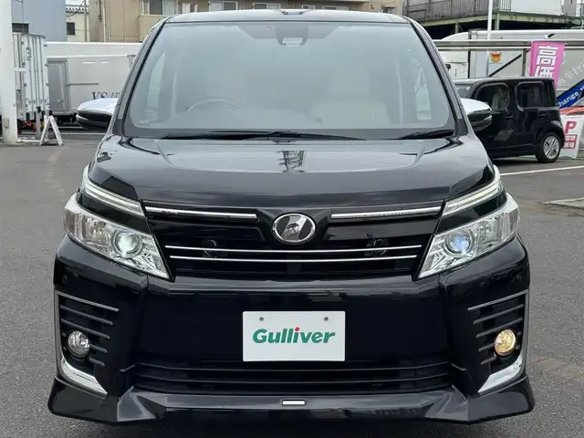 トヨタ ヴォクシー ZS 煌 千葉県 2016(平28)年 12.6万km ブラック TRDエアロ（F/R）/トヨタセーフティセンス/衝突被害軽減システム/レーンキープアシスト/ALPINE10型ナビ【EX10】/Bluetooth/フルセグTV/ALPINEフリップダウンモニター/両側電動スライドドア/LEDヘッドライト/ETC/純正16インチAW/プッシュスタート/スマートキー