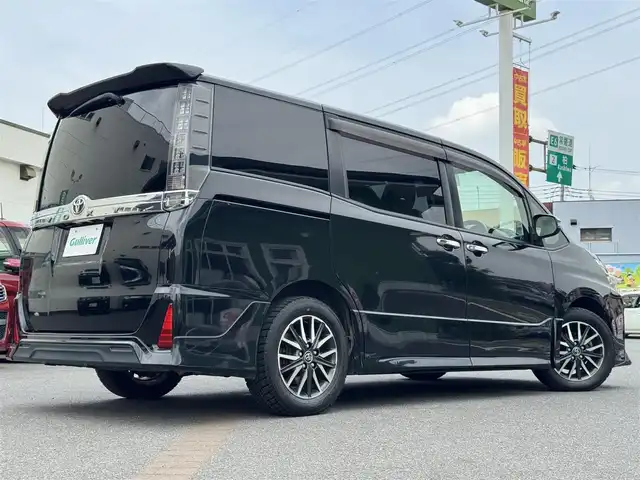 トヨタ ヴォクシー ZS 煌 千葉県 2016(平28)年 12.6万km ブラック TRDエアロ（F/R）/トヨタセーフティセンス/衝突被害軽減システム/レーンキープアシスト/ALPINE10型ナビ【EX10】/Bluetooth/フルセグTV/ALPINEフリップダウンモニター/両側電動スライドドア/LEDヘッドライト/ETC/純正16インチAW/プッシュスタート/スマートキー
