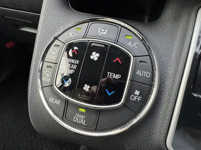 トヨタ ヴォクシー ZS 煌 千葉県 2016(平28)年 12.6万km ブラック TRDエアロ（F/R）/トヨタセーフティセンス/衝突被害軽減システム/レーンキープアシスト/ALPINE10型ナビ【EX10】/Bluetooth/フルセグTV/ALPINEフリップダウンモニター/両側電動スライドドア/LEDヘッドライト/ETC/純正16インチAW/プッシュスタート/スマートキー