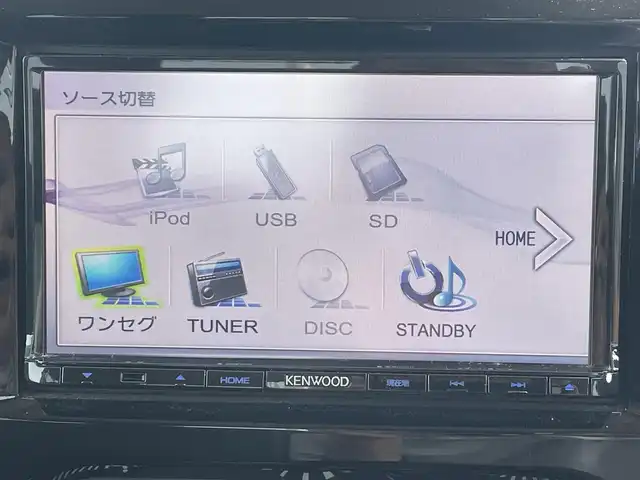 スズキ ジムニー ランドベンチャー 道央・札幌 2014(平26)年 6万km パールホワイト ・４WD/・社外ナビ/　CD＆USB＆SD＆TV/・シートヒーター/・ミラーヒーター/・ETC/・電動格納ミラー/・ステアリングスイッチ/・純正フロアマット/・ドアバイザー/・ウィンカーミラー/・背面タイヤ/・背面タイヤカバー/・純正AW＆夏タイヤ積込/・リモコンキー/・フォグライト
