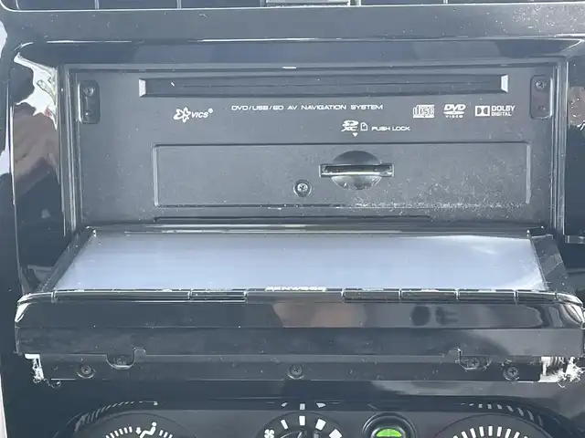 スズキ ジムニー ランドベンチャー 道央・札幌 2014(平26)年 6万km パールホワイト ・４WD/・社外ナビ/　CD＆USB＆SD＆TV/・シートヒーター/・ミラーヒーター/・ETC/・電動格納ミラー/・ステアリングスイッチ/・純正フロアマット/・ドアバイザー/・ウィンカーミラー/・背面タイヤ/・背面タイヤカバー/・純正AW＆夏タイヤ積込/・リモコンキー/・フォグライト