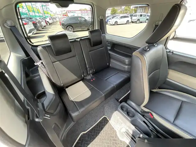 スズキ ジムニー ランドベンチャー 道央・札幌 2014(平26)年 6万km パールホワイト ・４WD/・社外ナビ/　CD＆USB＆SD＆TV/・シートヒーター/・ミラーヒーター/・ETC/・電動格納ミラー/・ステアリングスイッチ/・純正フロアマット/・ドアバイザー/・ウィンカーミラー/・背面タイヤ/・背面タイヤカバー/・純正AW＆夏タイヤ積込/・リモコンキー/・フォグライト