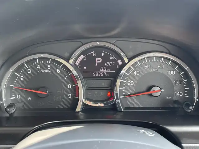 スズキ ジムニー ランドベンチャー 道央・札幌 2014(平26)年 6万km パールホワイト ・４WD/・社外ナビ/　CD＆USB＆SD＆TV/・シートヒーター/・ミラーヒーター/・ETC/・電動格納ミラー/・ステアリングスイッチ/・純正フロアマット/・ドアバイザー/・ウィンカーミラー/・背面タイヤ/・背面タイヤカバー/・純正AW＆夏タイヤ積込/・リモコンキー/・フォグライト