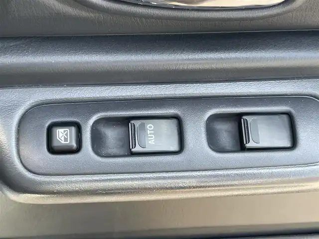 スズキ ジムニー ランドベンチャー 道央・札幌 2014(平26)年 6万km パールホワイト ・４WD/・社外ナビ/　CD＆USB＆SD＆TV/・シートヒーター/・ミラーヒーター/・ETC/・電動格納ミラー/・ステアリングスイッチ/・純正フロアマット/・ドアバイザー/・ウィンカーミラー/・背面タイヤ/・背面タイヤカバー/・純正AW＆夏タイヤ積込/・リモコンキー/・フォグライト