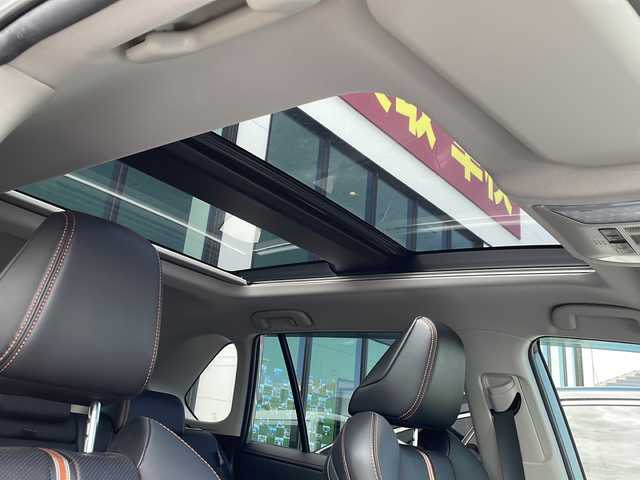 トヨタ ＲＡＶ４ アドベンチャー 長野県 2020(令2)年 3.2万km アーバンカーキ 4WD/スカイルーフ/JAOS17インチアルミ/JAOSバンパープロテクター/JAOSノーズプロテクター/JAOSマッドガード/純正ナビディスプレイオーディオ/ステアリングスイッチ/BluetoothAudio/フロントカメラ/バックカメラ/サイドカメラ/フルセグTV/ブラインドスポットモニタリング/デジタルインナーミラー/クルーズコントロール(追従有り)/オートマチックハイビーム/前後ドライブレコーダー/運転席パワーシート/LEDヘッドライト/ウインカーミラー/ハンドルヒーター/パワーバックドア/コーナーセンサー/オートライト/ビルトインETC/レーン逸脱警報/ワイヤレス充電/エアーシート/スマートキー/Wエアバッグ/ABS