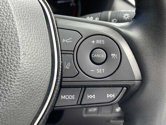 トヨタ ＲＡＶ４ アドベンチャー 長野県 2020(令2)年 3.2万km アーバンカーキ 4WD/スカイルーフ/JAOS17インチアルミ/JAOSバンパープロテクター/JAOSノーズプロテクター/JAOSマッドガード/純正ナビディスプレイオーディオ/ステアリングスイッチ/BluetoothAudio/フロントカメラ/バックカメラ/サイドカメラ/フルセグTV/ブラインドスポットモニタリング/デジタルインナーミラー/クルーズコントロール(追従有り)/オートマチックハイビーム/前後ドライブレコーダー/運転席パワーシート/LEDヘッドライト/ウインカーミラー/ハンドルヒーター/パワーバックドア/コーナーセンサー/オートライト/ビルトインETC/レーン逸脱警報/ワイヤレス充電/エアーシート/スマートキー/Wエアバッグ/ABS