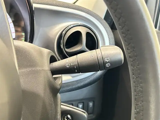 スマート ＭＣＣ スマート フォーフォー プライム 福岡県 2020(令2)年 0.5万km 黒／グレー Ｐａｎａｓｏｎｉｃナビ　/ガラスルーフ　/黒レザーシート　/前席シートヒーター　/Ｂカメラ　/純正１５インチＡＷ　/クルーズコントロール　/前後ドライブレコーダー　/ＥＴＣ　/キーレス
