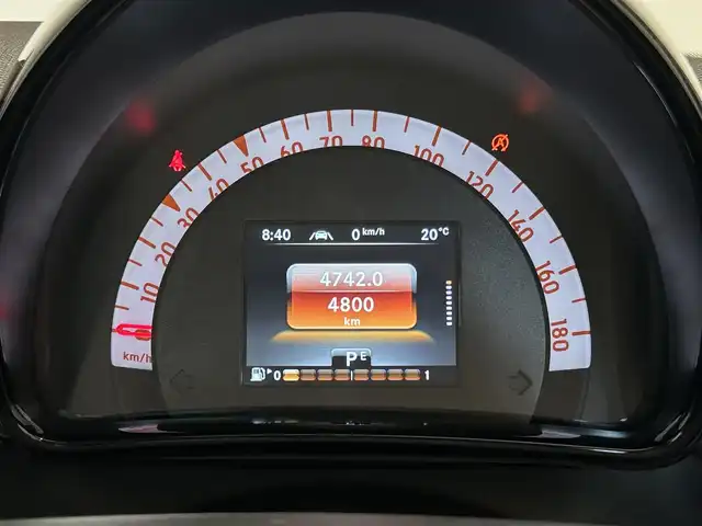 スマート ＭＣＣ スマート フォーフォー プライム 福岡県 2020(令2)年 0.5万km 黒／グレー Ｐａｎａｓｏｎｉｃナビ　/ガラスルーフ　/黒レザーシート　/前席シートヒーター　/Ｂカメラ　/純正１５インチＡＷ　/クルーズコントロール　/前後ドライブレコーダー　/ＥＴＣ　/キーレス