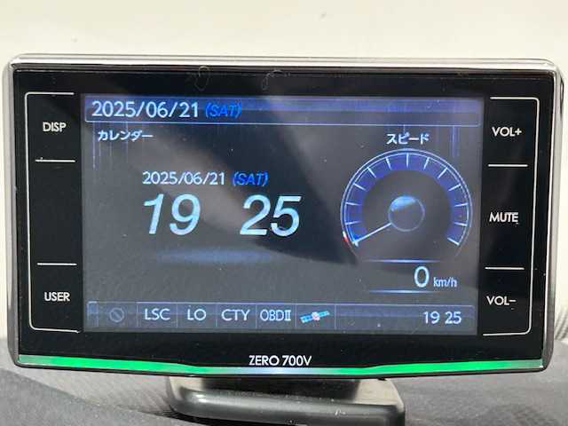 フォルクスワーゲン ティグアン TSI ハイライン 宮城県 2018(平30)年 6.1万km 白 純正SDナビ/CD/DVD再生機能付き/フルセグTV/全方位車外カメラ/Bluetooth/ヘッドアップディスプレイ/ルーフレール/オールインセーフティ/・プリクラッシュブレーキシステム/・アダプティブクルーズコントロール/・レーンキープアシストシステム/・パークディスタンスコントロール/・サイドアシスト/・フロントアシスト/・リアトラフィックアラート/純正ビルドインETC2.0/前後ドライブレコーダー付き/シートヒーター/純正アルミホイール/純正フロアマット/純正LEDライト