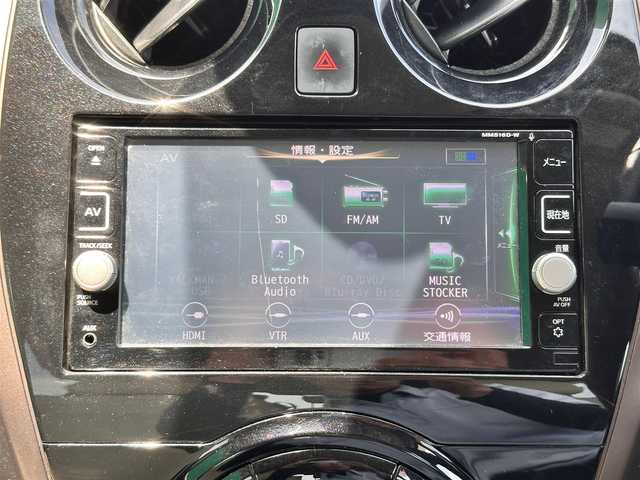 日産 ノート e－パワー メダリスト 宮城県 2016(平28)年 7万km シャイニングブルー プレミアムホワイトインテリアパッケージ/・シルバー加飾付革巻きステアリングホイール/・ダークブラウンアクセント入ホワイト合皮シート/インテリジェントアラウンドビューモニターセット/・踏み間違い衝突防止アシスト/・フロント＆バックソナー/・インテリジェントアラウンドビューモニター（スマートルームミラー）/＝＝＝/インテリジェントエマージェンシーブレーキ/車線逸脱警報/純正7インチナビ/(フルセグTV/CD/DVD/SD/BT/AUX/HDMI)/ドライブレコーダー/オートエアコン/ドライブセレクト/革巻きステアリング/ステアリングスイッチ/オートライト/プッシュスタート＆スマートキー/ウインカー付き電動格納ミラー/ふらつき防止/ドアバイザー/LEDヘッドライト/フォグランプ/純正フロアマット/純正15インチAW