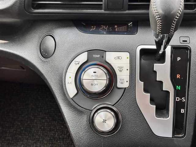 トヨタ シエンタ G クエロ 宮城県 2020(令2)年 6.9万km コバルトブルーメタリック セーフティセンス/・プリクラッシュセーフティ/・レーンディパーチャーアラート/・オートマチックハイビーム/・先行車発進告知機能/インテリジェントクリアランスソナー/純正ナビ（NSZT-W68T）/・CD/DVD/・Bluetooth/・フルセグTV/ビルトインETC/ドライブレコーダー（前後）/両側パワースライドドア/ハーフレザーシート/革巻きステアリング/LEDヘッドランプ/フォグランプ/オートライト/スマートキー＆プッシュスタート/スペアキー/電動格納ミラー/純正フロアマット/純正ドアバイザー/Wエアバッグ/取扱説明書