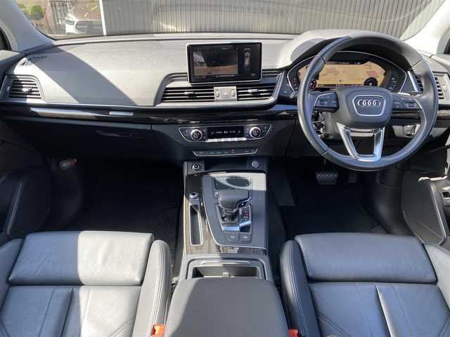 アウディ Ｑ５ 2．0TFSIクワトロ エアサス 福岡県 2019(令1)年 2.9万km グレイシアホワイトメタリック バーチャルコックピット　/アダプティブクルーズコントロール/レーンキープアシスト/ブラインドスポットモニター/アシスタンスパッケージ/純正ナビ/Applecarplay/androidauto/フルセグTV/全方位カメラ/Bluetooth/パワーバックドア/360°ドライブレコーダー/純正18インチアルミホイール/ETC/取扱説明書/保証書