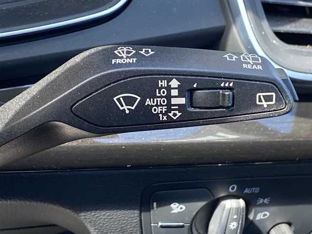 アウディ Ｑ５ 2．0TFSIクワトロ エアサス 福岡県 2019(令1)年 2.9万km グレイシアホワイトメタリック バーチャルコックピット　/アダプティブクルーズコントロール/レーンキープアシスト/ブラインドスポットモニター/アシスタンスパッケージ/純正ナビ/Applecarplay/androidauto/フルセグTV/全方位カメラ/Bluetooth/パワーバックドア/360°ドライブレコーダー/純正18インチアルミホイール/ETC/取扱説明書/保証書