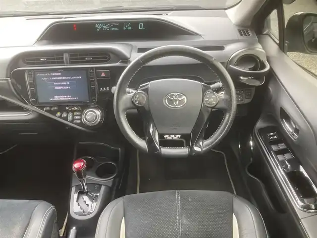 トヨタ アクア G G’s 埼玉県 2014(平26)年 11.9万km ブラックマイカ (株)IDOMが運営する【じしゃロン鳩ヶ谷店】の自社ローン専用車両になりますこちらは現金またはオートローンご利用時の価格です。自社ローンご希望の方は別途その旨お申付け下さい/アルパインSDナビ/　(CD/DVD/Bluetooth接続)/フルセグテレビ/プッシュスタート/ETC/純正17インチAW/革巻ステアリング/フォグランプ/純正フロアマット/プッシュスタート/スマートキー/スペアキー1本/ダウンサス