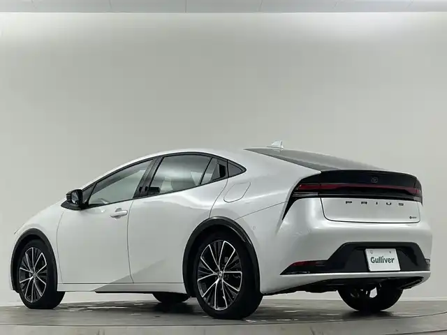 トヨタ プリウス Z 埼玉県 2024(令6)年 0.5万km プラチナホワイトパールマイカ 純正１２．３型ナビ　全方位カメラ　シートヒーター　エアシート　ＢＳＭ　ＬＥＤヘッドライト　ＥＴＣ２．０　追従走行　フルセグＴＶ　運転席パワーシート　Ｂｌｕｅｔｏｏｔｈ　衝突軽減　１５００Ｗ電源　電源リアゲート