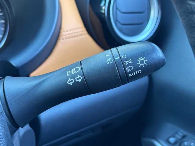 日産 キックス X ツートーンインテリアED 宮城県 2020(令2)年 4.4万km ラディアントレッド/ピュアブラック 2トーン 登録時走行距離43473km/純正SDナビ/AM・FM・Bluetooth・CD・DVD・TV/クリアランスソナー/プロパイロット/インテリジェントルームミラー/ハンドルヒーター/アラウンドビューモニター/ハンドルヒーター/ETC/ドライブレコーダー/e-Power/センターコンソール/AUTOHOLD機能/フォグランプ/ヘッドライトイベライザー/ドアバイザー/電動格納ミラー/純正LEDヘッドライト