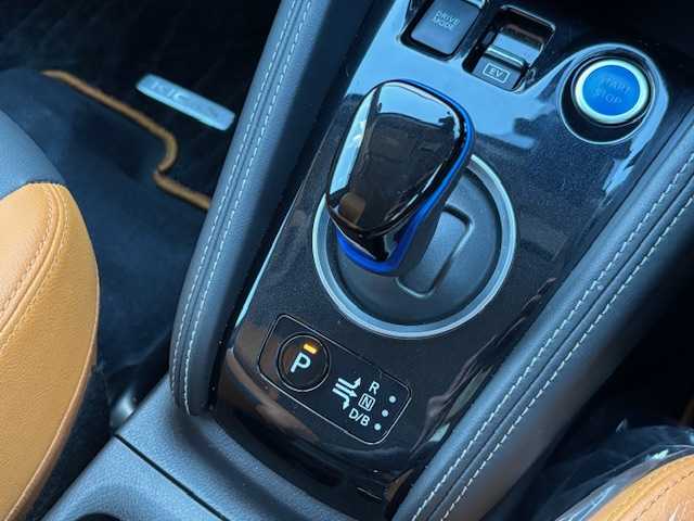 日産 キックス X ツートーンインテリアED 宮城県 2020(令2)年 4.4万km ラディアントレッド/ピュアブラック 2トーン 登録時走行距離43473km/純正SDナビ/AM・FM・Bluetooth・CD・DVD・TV/クリアランスソナー/プロパイロット/インテリジェントルームミラー/ハンドルヒーター/アラウンドビューモニター/ハンドルヒーター/ETC/ドライブレコーダー/e-Power/センターコンソール/AUTOHOLD機能/フォグランプ/ヘッドライトイベライザー/ドアバイザー/電動格納ミラー/純正LEDヘッドライト