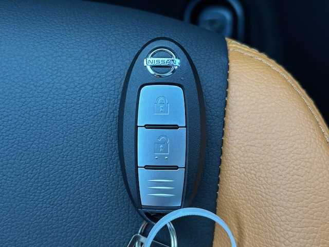 日産 キックス X ツートーンインテリアED 宮城県 2020(令2)年 4.4万km ラディアントレッド/ピュアブラック 2トーン 登録時走行距離43473km/純正SDナビ/AM・FM・Bluetooth・CD・DVD・TV/クリアランスソナー/プロパイロット/インテリジェントルームミラー/ハンドルヒーター/アラウンドビューモニター/ハンドルヒーター/ETC/ドライブレコーダー/e-Power/センターコンソール/AUTOHOLD機能/フォグランプ/ヘッドライトイベライザー/ドアバイザー/電動格納ミラー/純正LEDヘッドライト