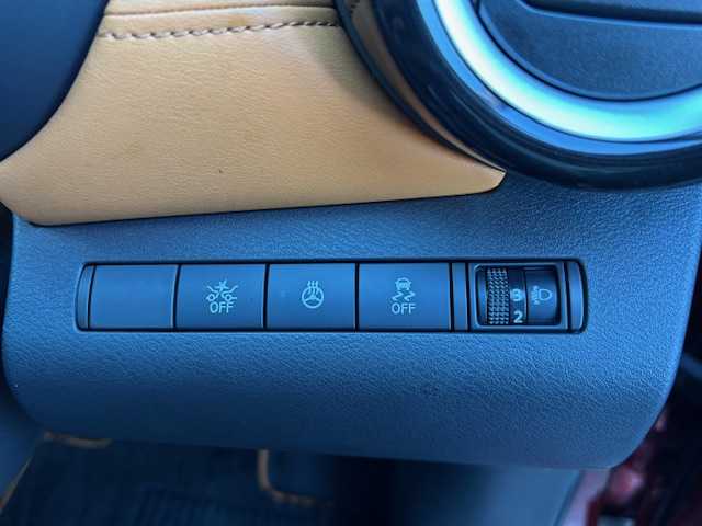 日産 キックス X ツートーンインテリアED 宮城県 2020(令2)年 4.4万km ラディアントレッド/ピュアブラック 2トーン 登録時走行距離43473km/純正SDナビ/AM・FM・Bluetooth・CD・DVD・TV/クリアランスソナー/プロパイロット/インテリジェントルームミラー/ハンドルヒーター/アラウンドビューモニター/ハンドルヒーター/ETC/ドライブレコーダー/e-Power/センターコンソール/AUTOHOLD機能/フォグランプ/ヘッドライトイベライザー/ドアバイザー/電動格納ミラー/純正LEDヘッドライト